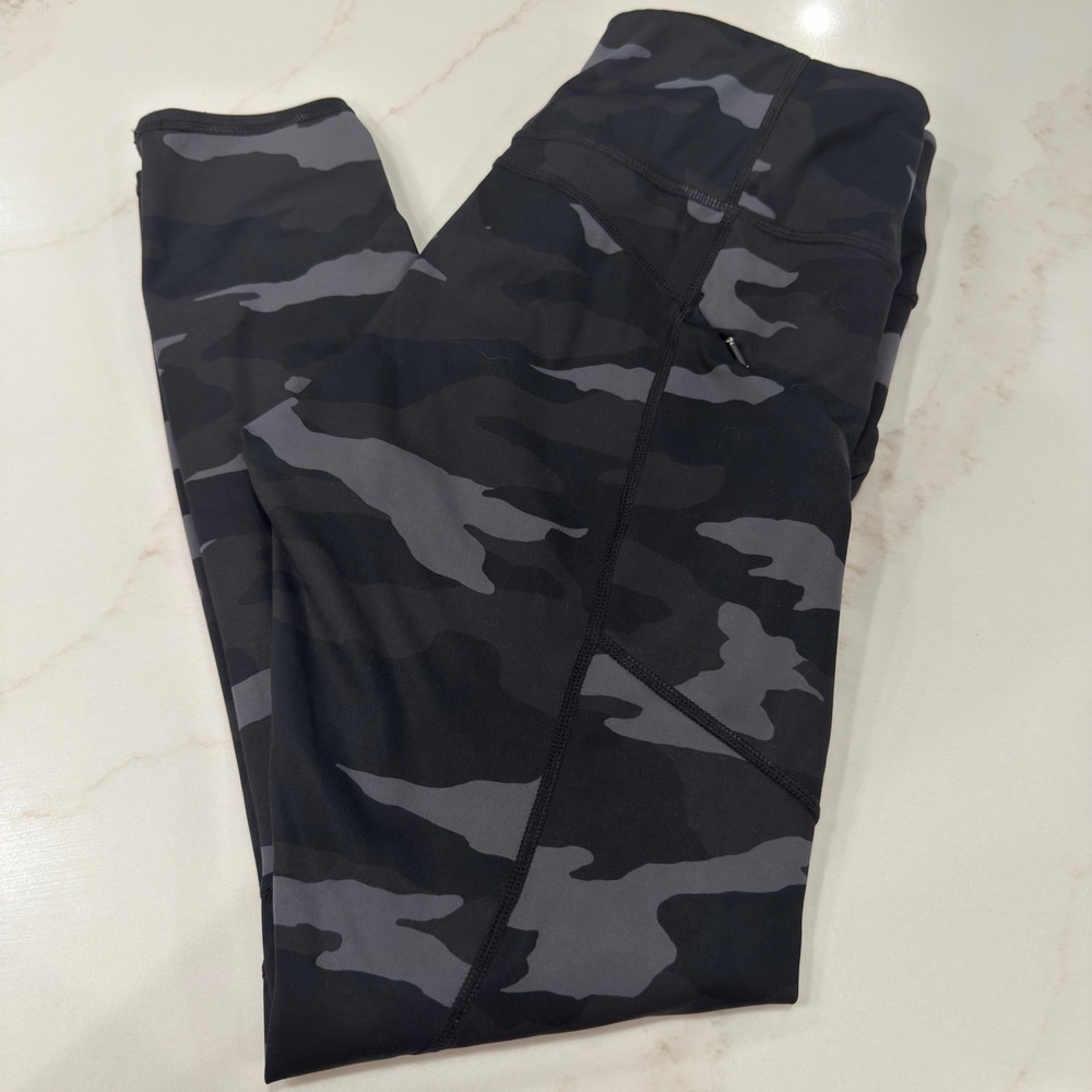 Athleta Womens Camo High Rise Leggings Black Grey Zipper Pocket Small 25 Inseam